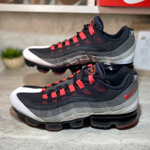 air vapormax 95 comet